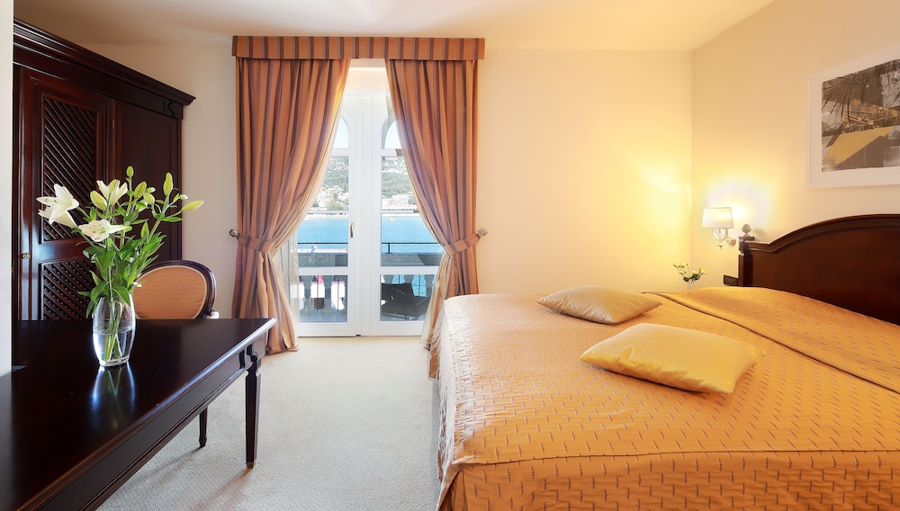 Arbiana Heritage Hotel 58/78