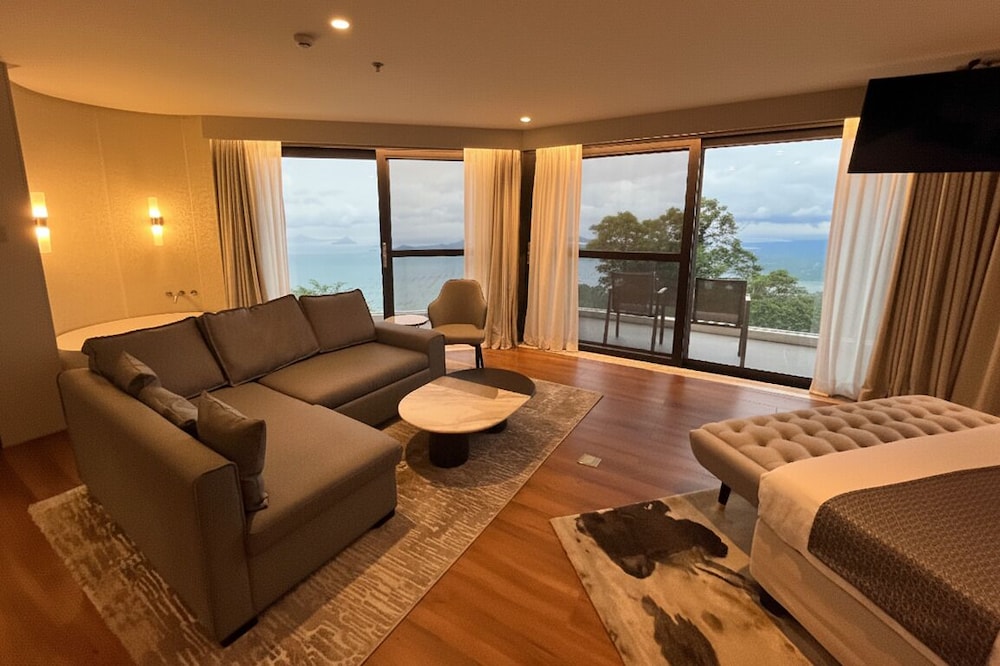 The Lake Hotel Tagaytay 20/44