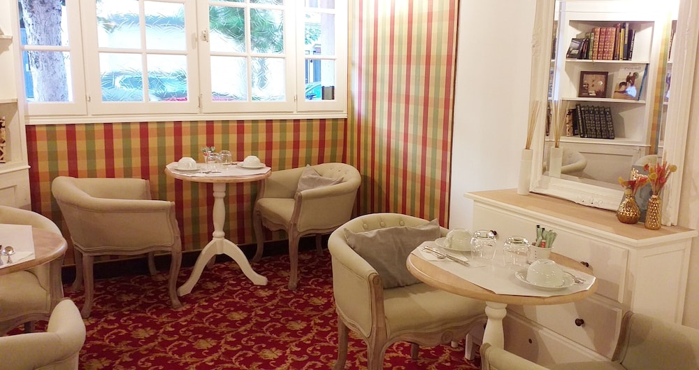 Hotel Le Chantilly 43/67
