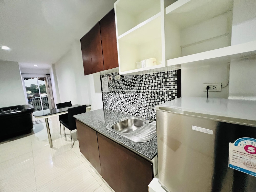 Inn Kham Apartment 43/47