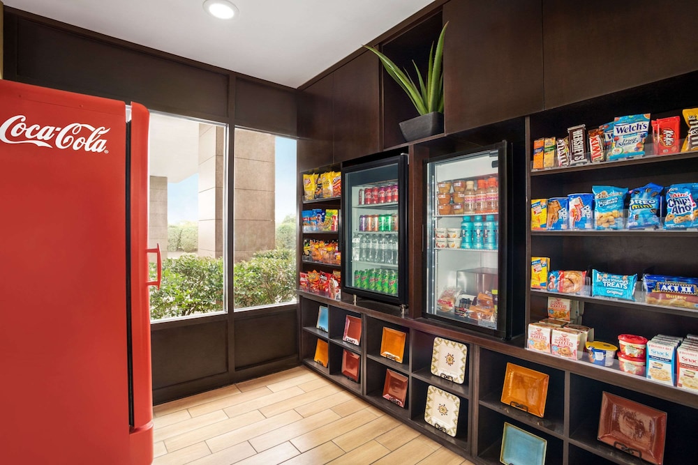La Quinta Inn & Suites by Wyndham Richmond-Midlothian 27/36