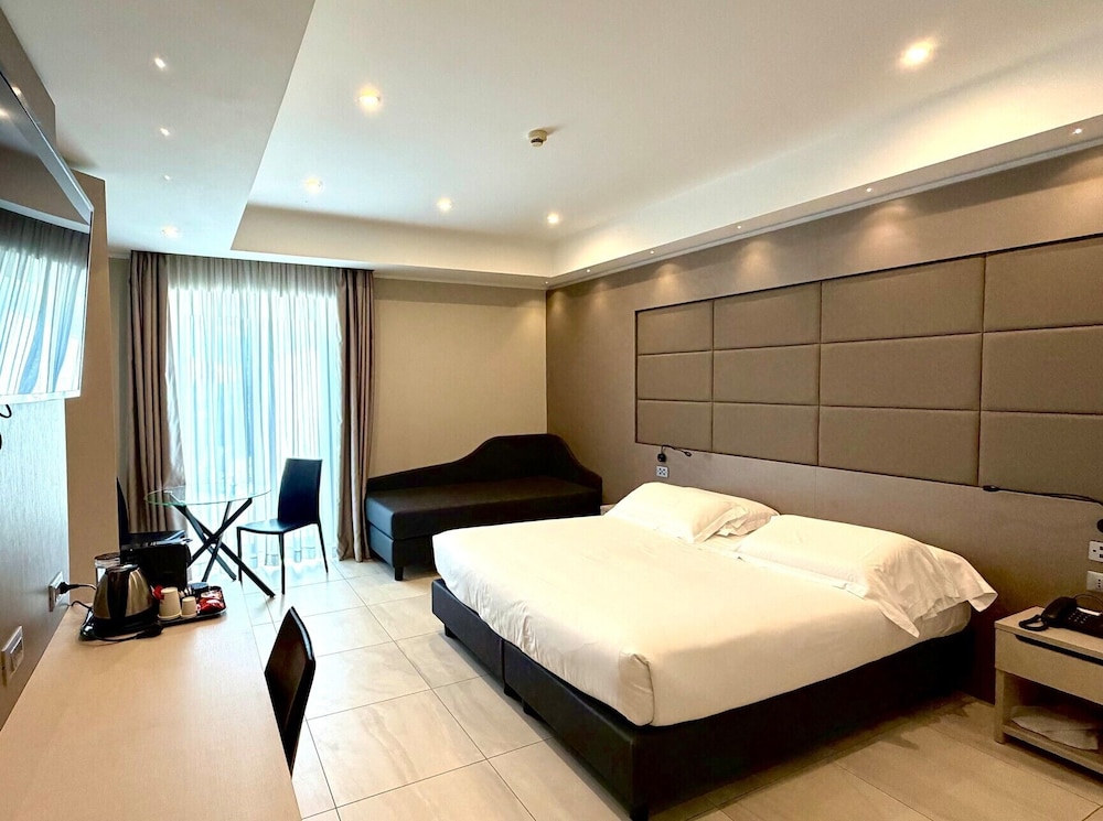 COMFORT, DOUBLE BED