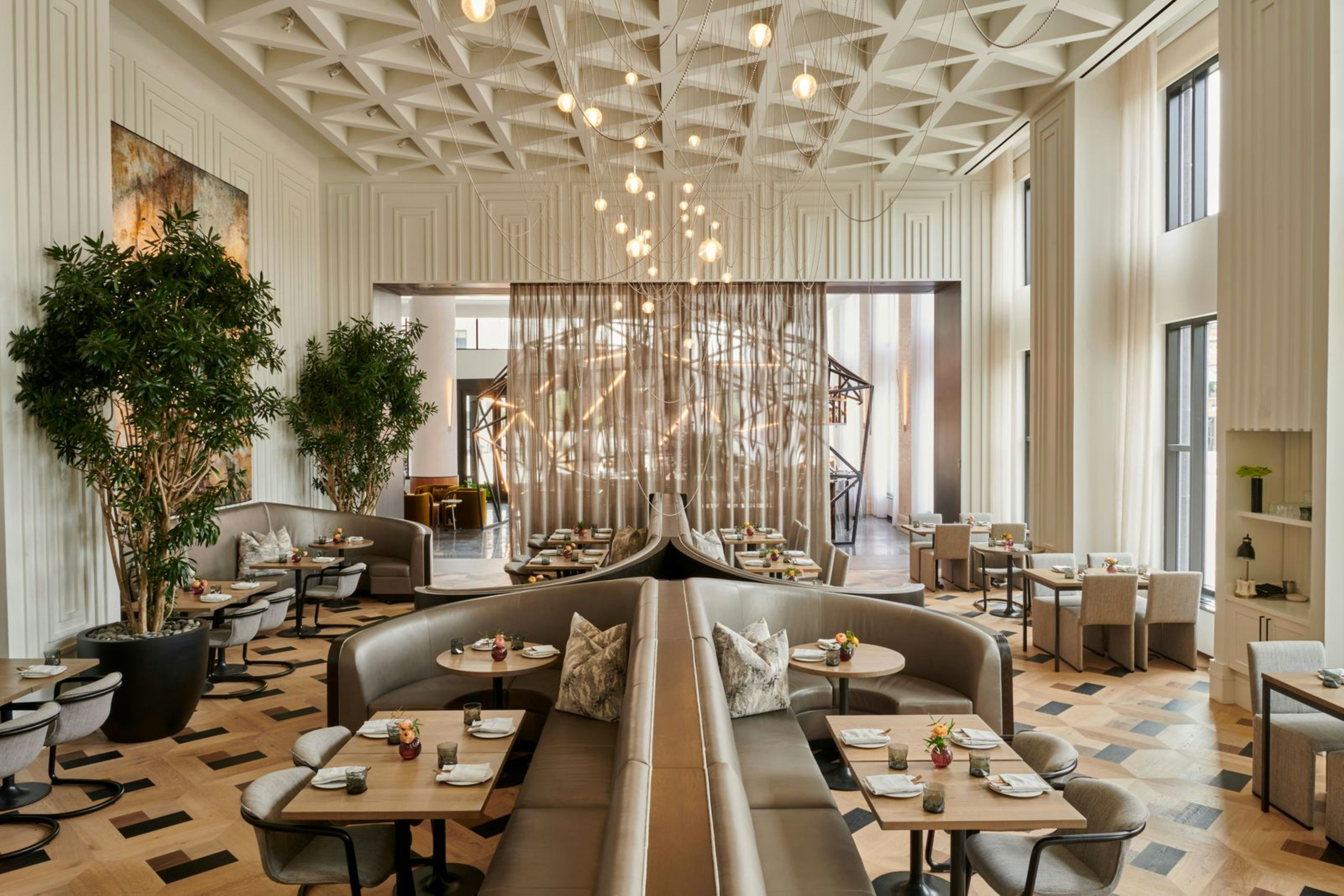 Daxton Hotel Birmingham, Curio Collection by Hilton 13/17