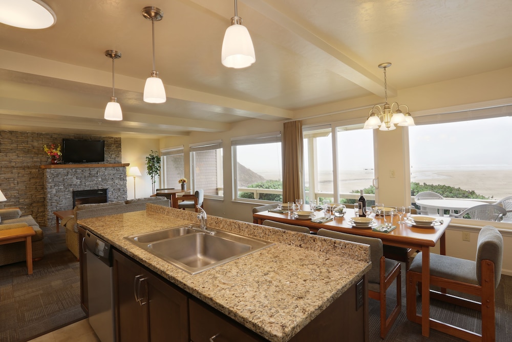 Driftwood Shores Resort And Conference Center 36/42