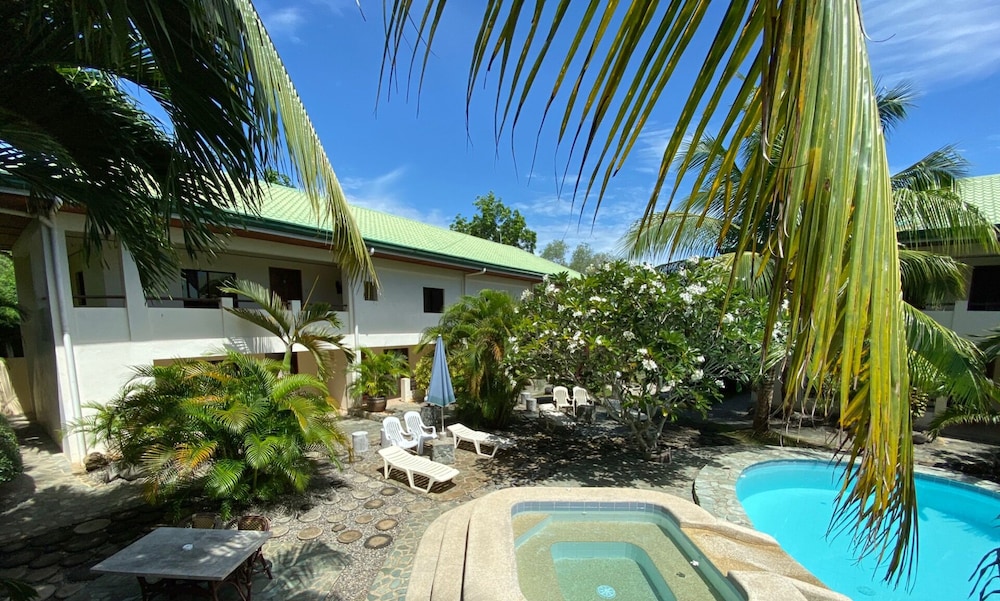 Alona Swiss Resort 53/60