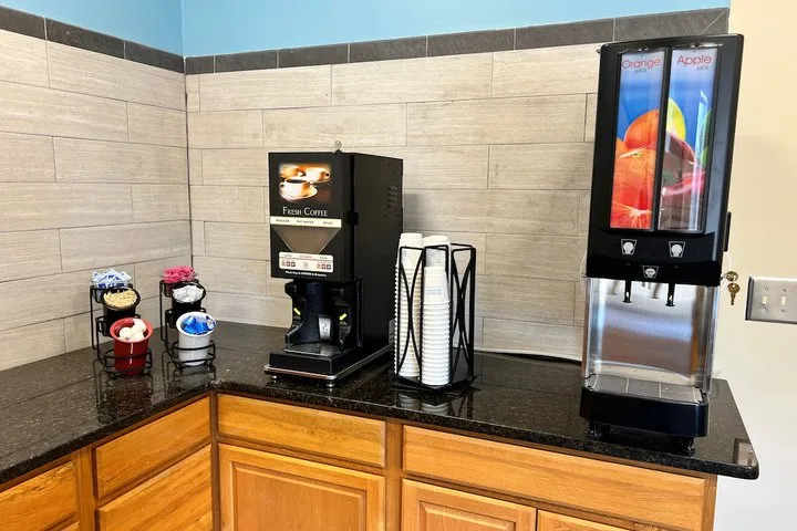 Days Inn by Wyndham Monroe NC 2/8