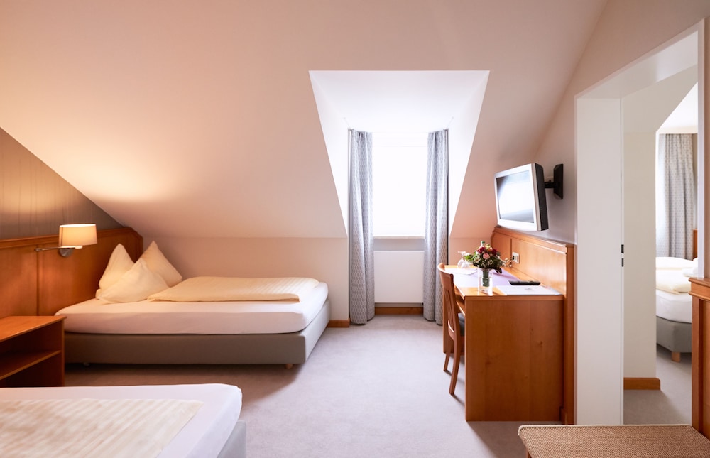 Hotel Alter Wirt 7/25