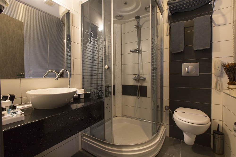 Koza Suite Hotel 68/70