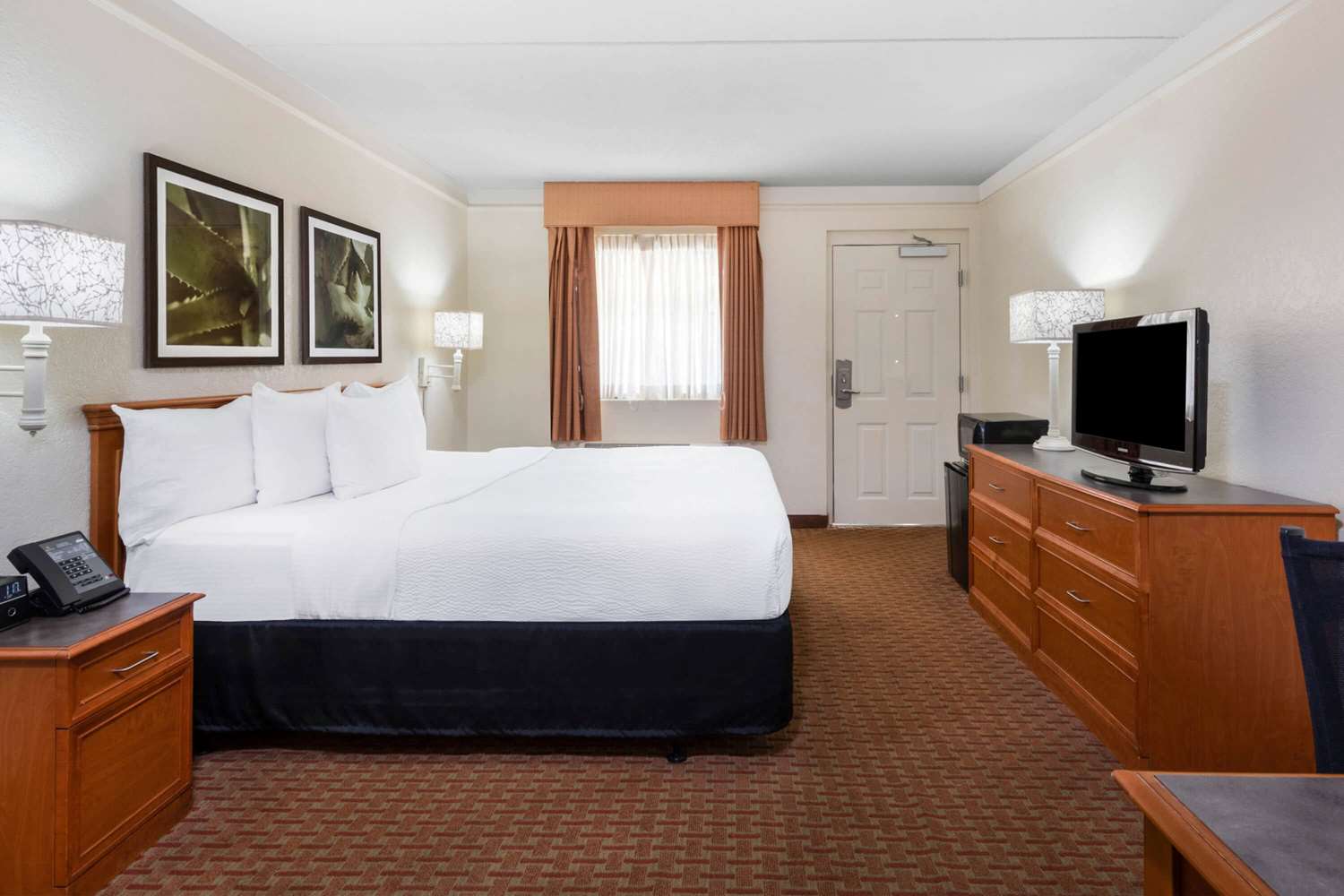 La Quinta Inn by Wyndham Deerfield Beach I-95 at Hillsboro E 14/34