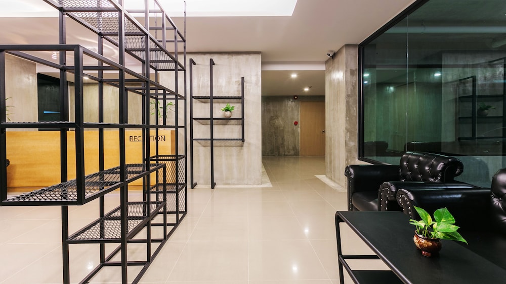 B2 Hotel South Pattaya Premier Hotel 22/25