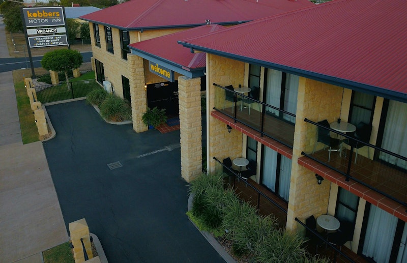 KOBBERS MOTOR INN 13/14