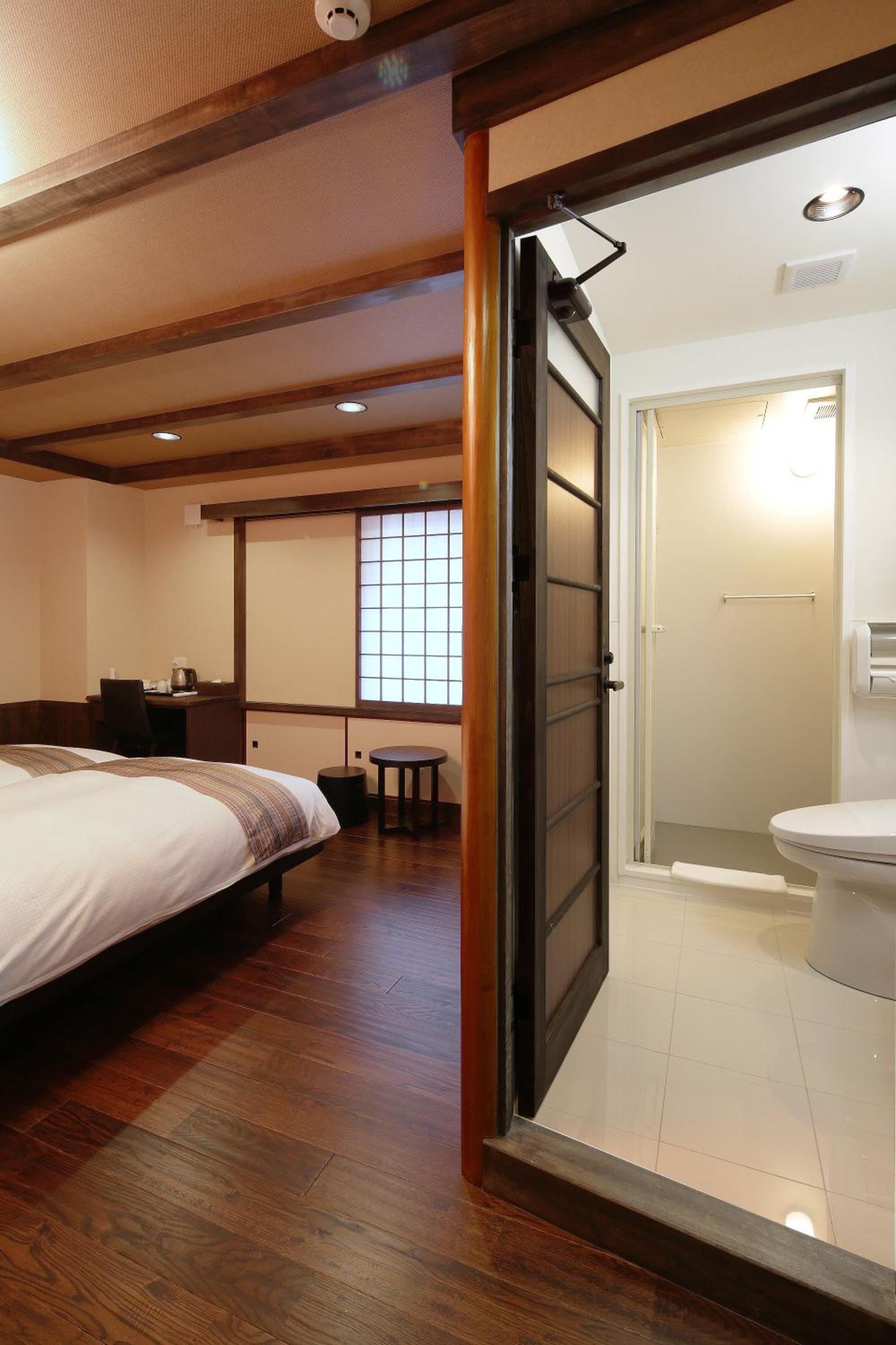 غرفة بسريرين منفصلين، Kyomachiya Ryokan Sakura Urushitei 2/5