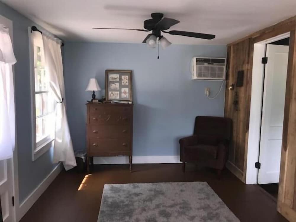 Riverboat Bed & Breakfast 6/43