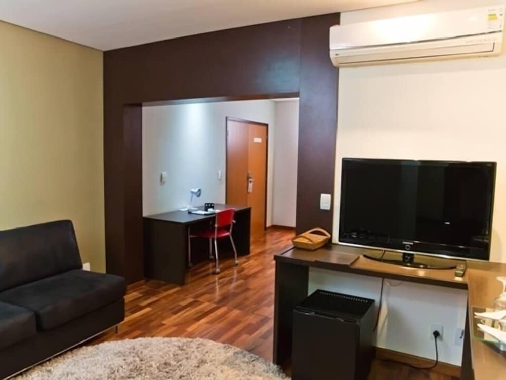Ramada by Wyndham Furnaspark 27/48