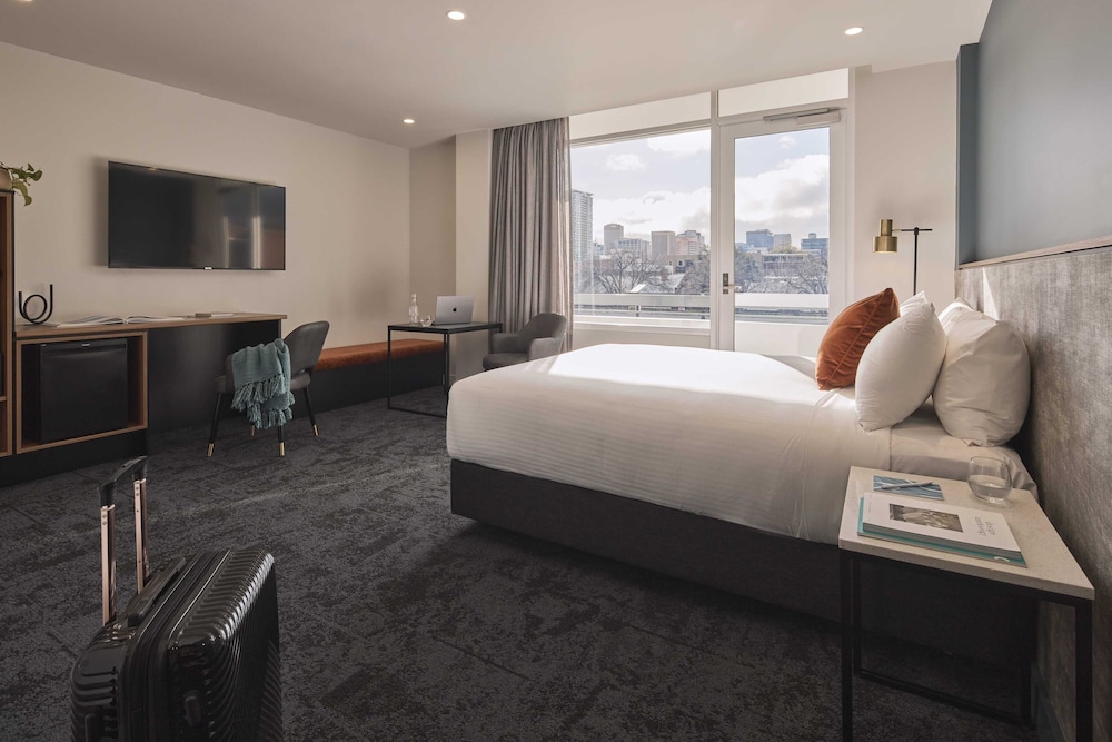 Hotel Alba Adelaide 33/50