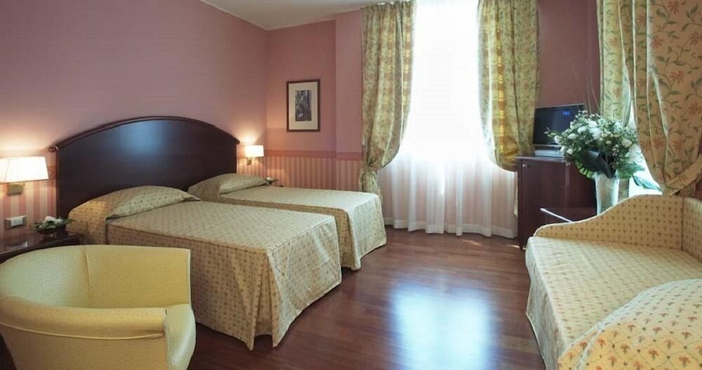 Savoia Hotel Regency 19/36