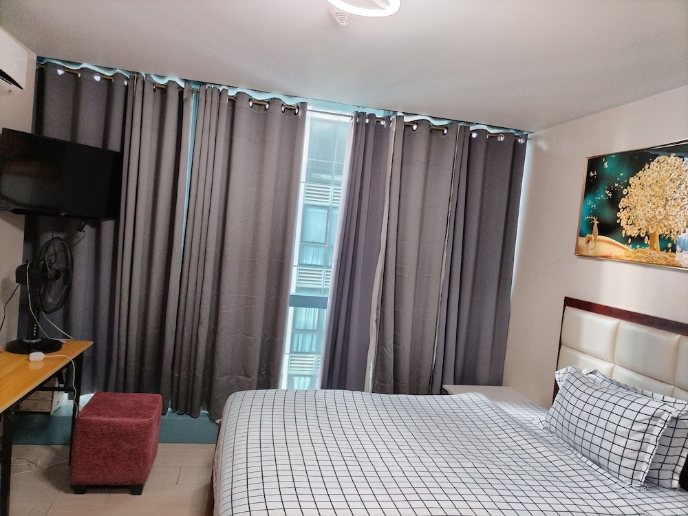 One Uptown Residence Bgc 25/50