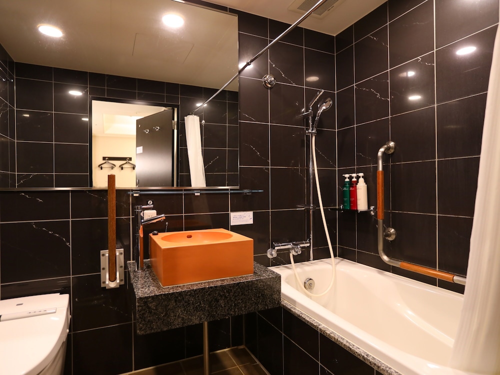 Apa Hotel Kanda-Eki-Higashi 62/63