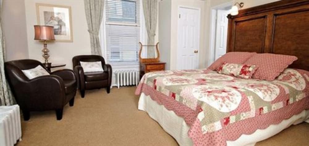 Auberge Mcgees Inn 16/75