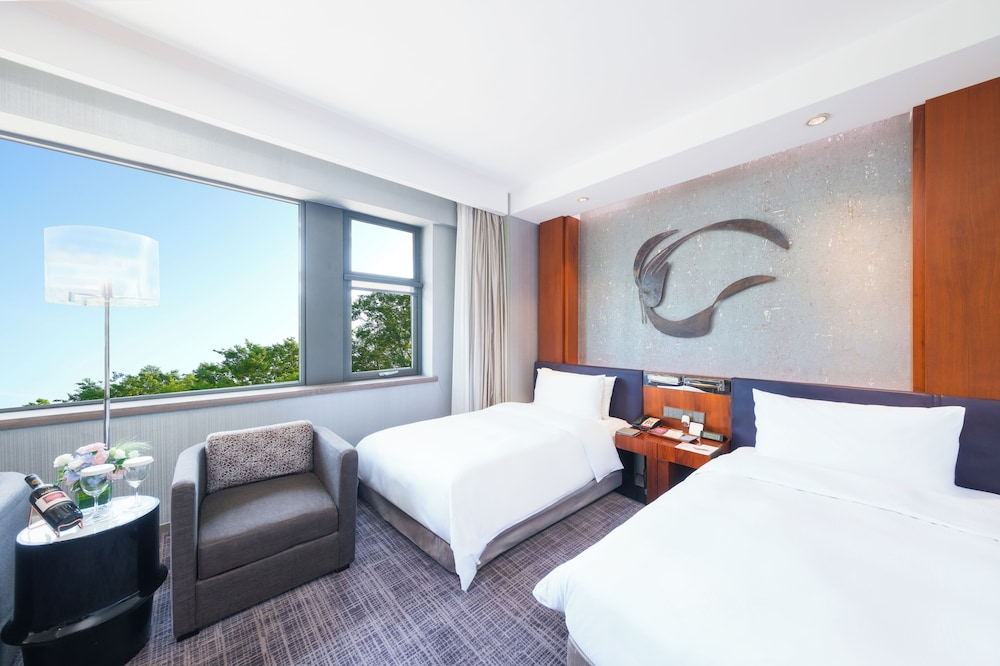 PREMIER ROOM