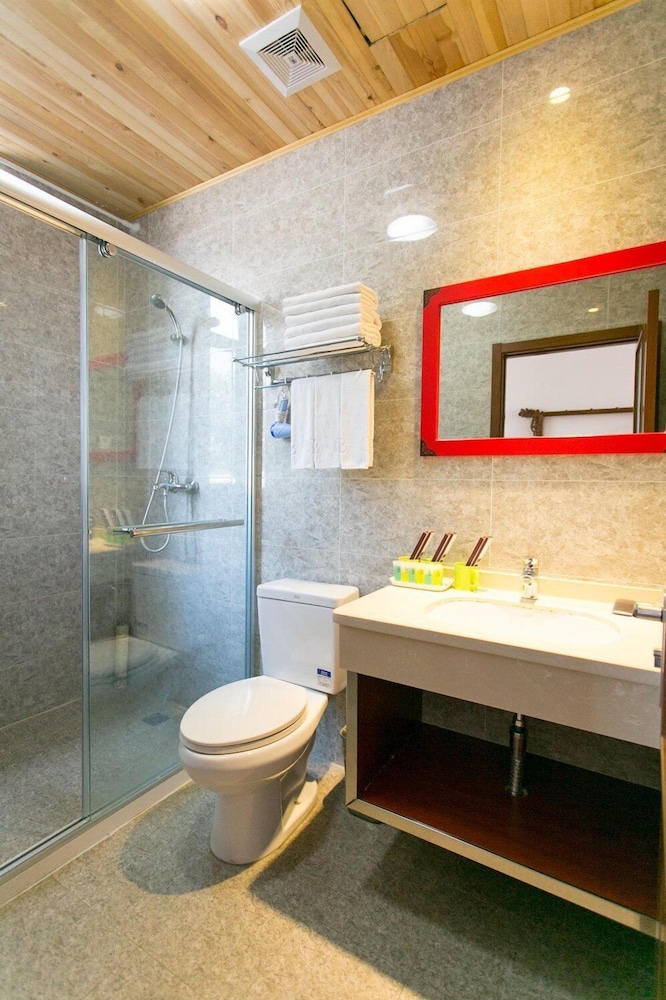 Renjoy Hotel 27/28