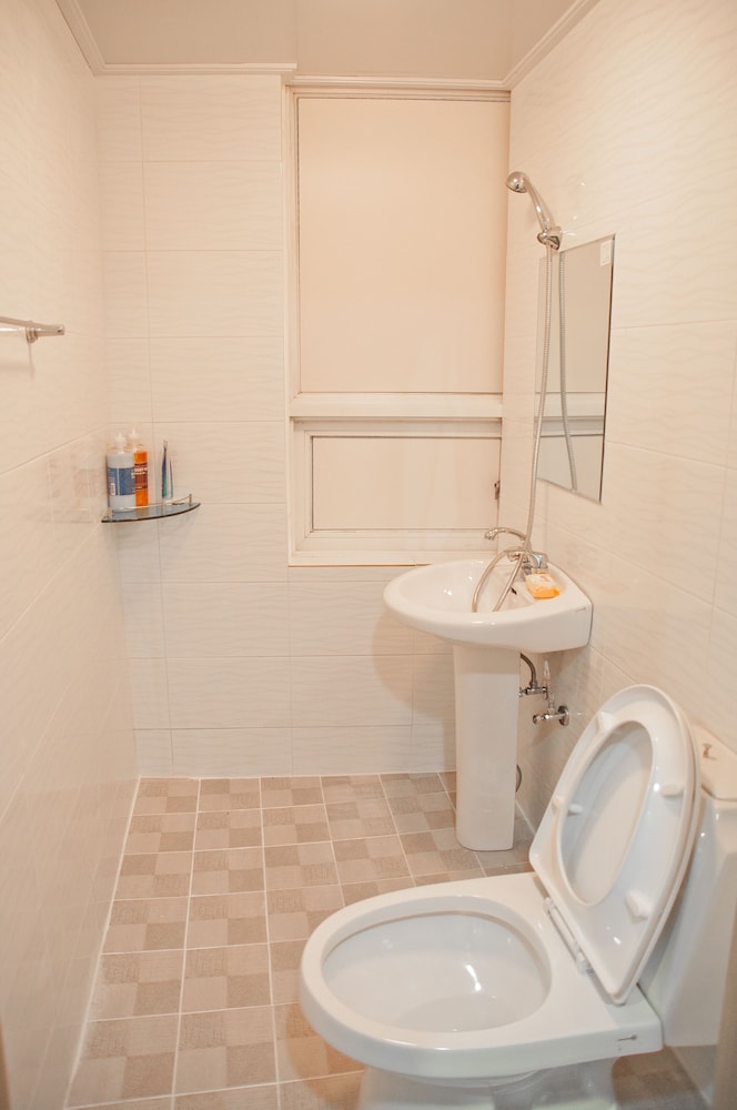Busan Suk Bak Dot Com Guest House 13/52