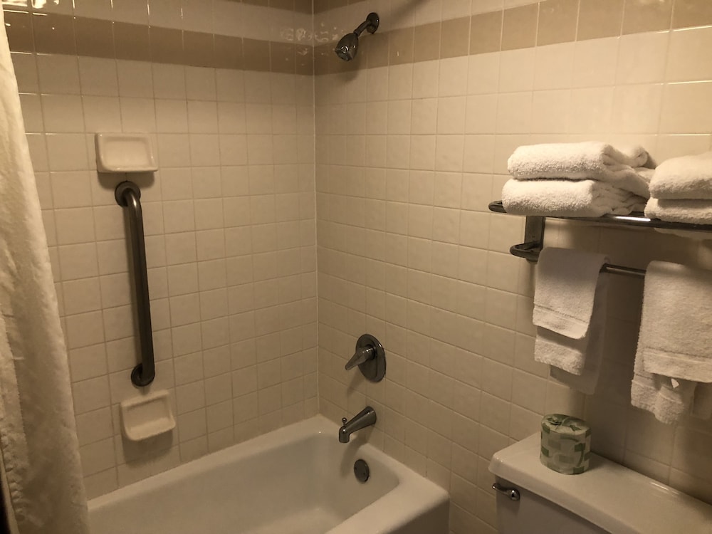 Americas Best Value Inn Collinsville St. Louis 17/29