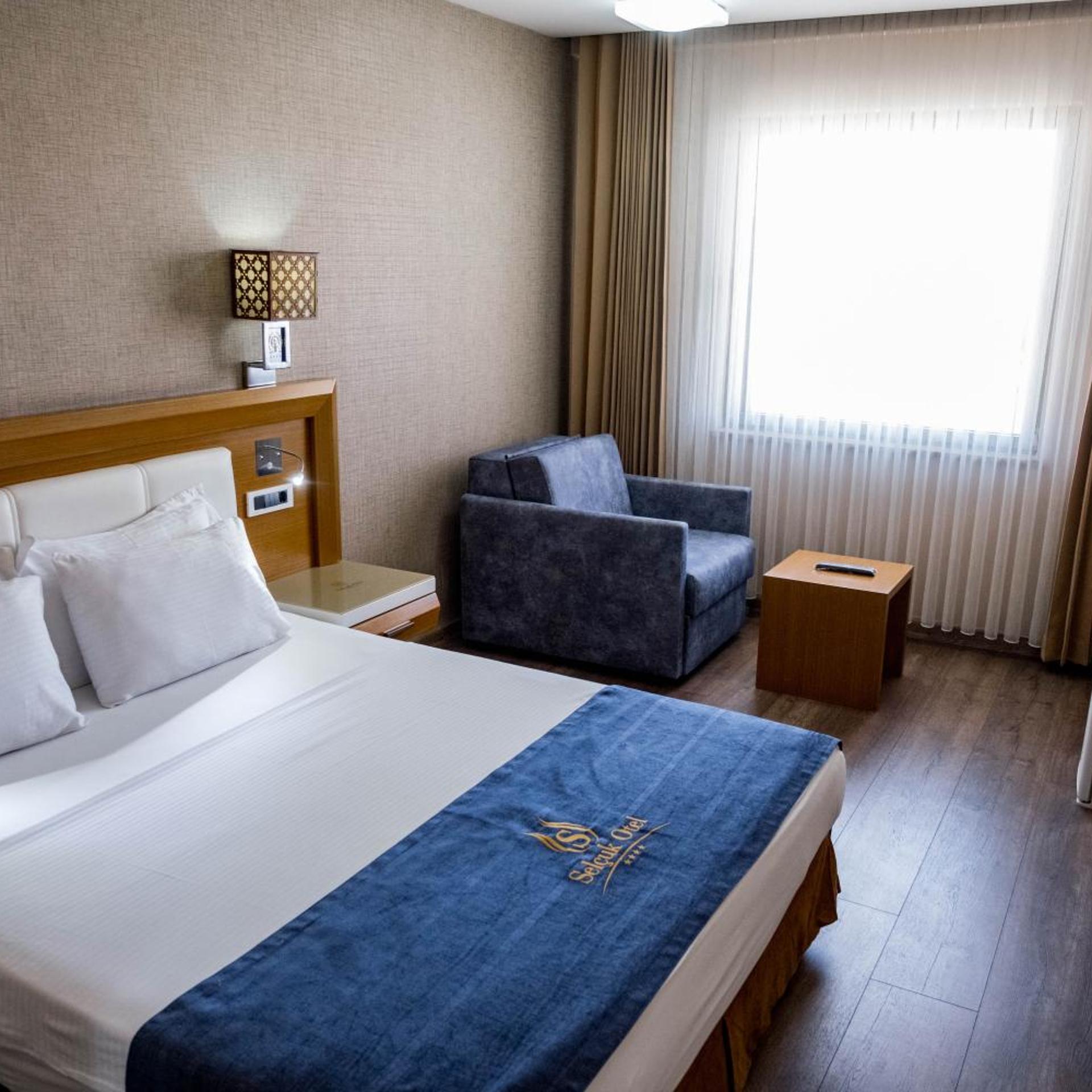 Room, Double Bed