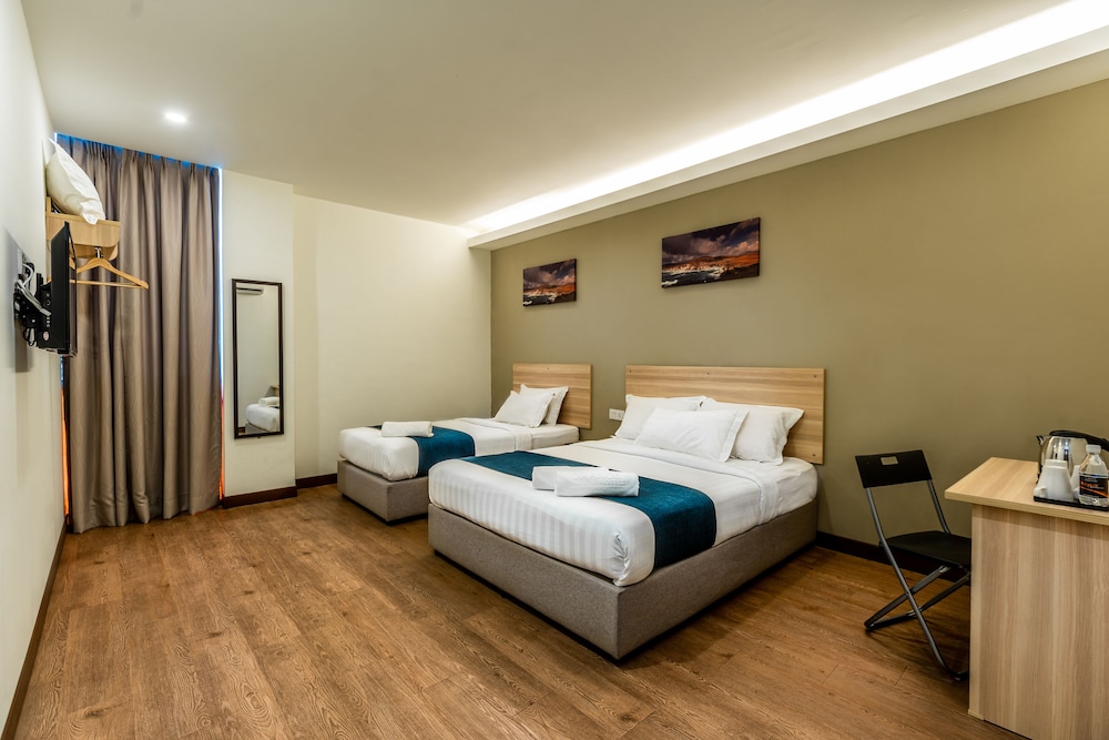 Deluxe, Twin Beds, Lobby Floor
