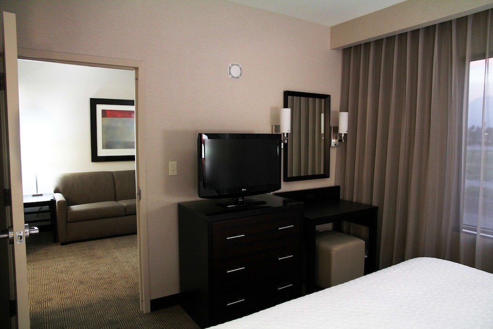 Embassy Suites by Hilton Ontario Airport 34/55