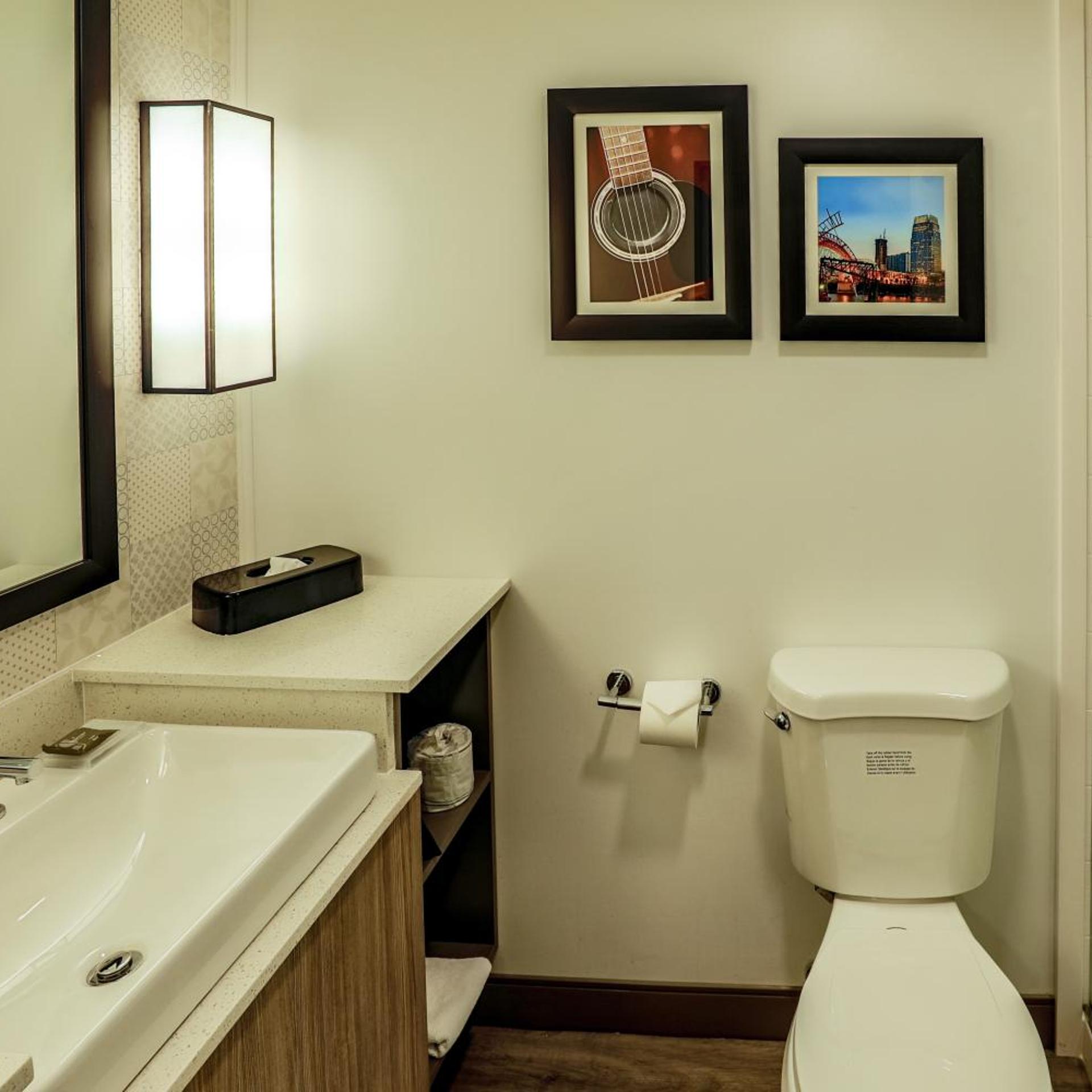 جناح بسرير كينج مع أريكة، Country Inn & Suites By Radisson Nashville Airport TN 6/9