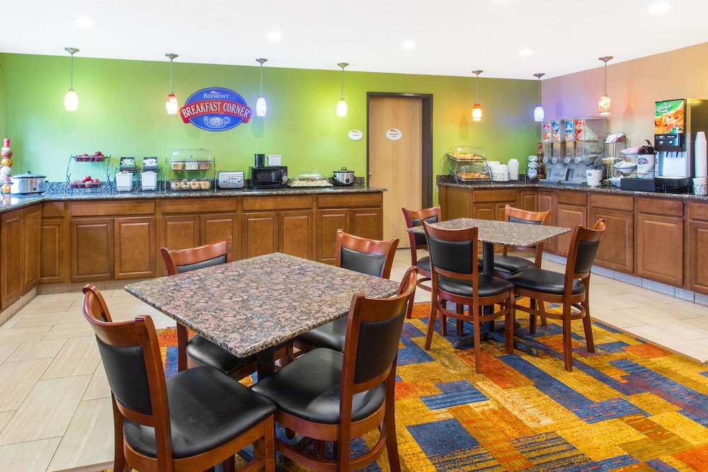 Baymont By Wyndham Waukesha 25/30