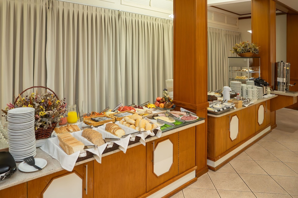 Prata Villaggio Hotel 54/63