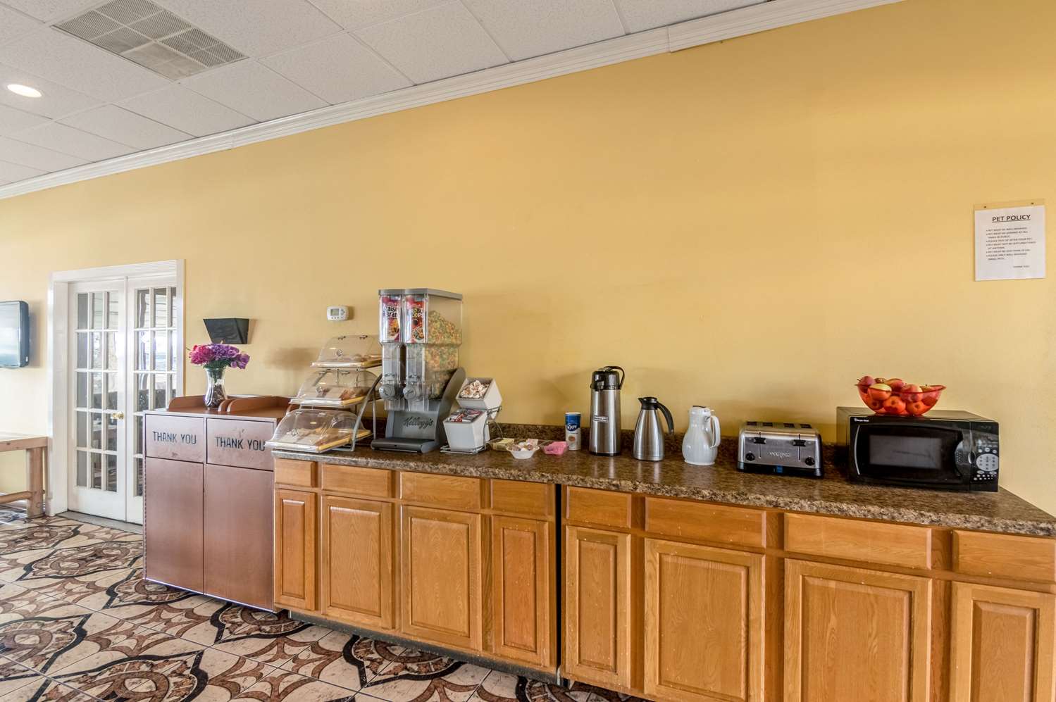 Rodeway Inn Arlington Entertainment District Area 8/41