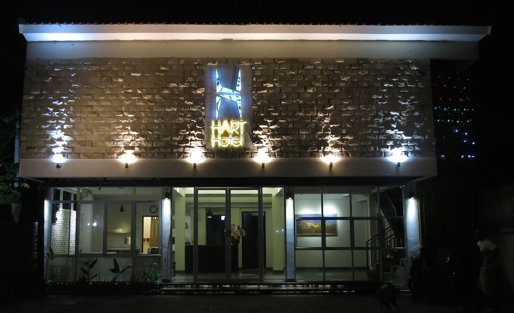 Hart Hotel 1/39