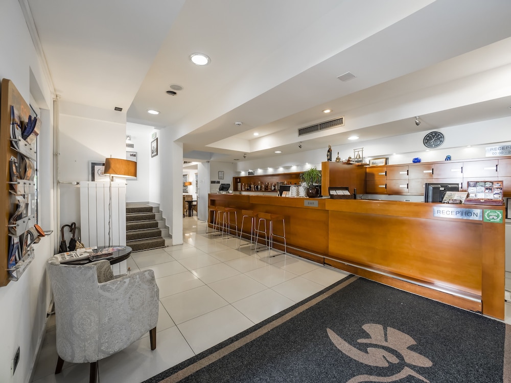 Le Petit Piaf Hotel 2/56
