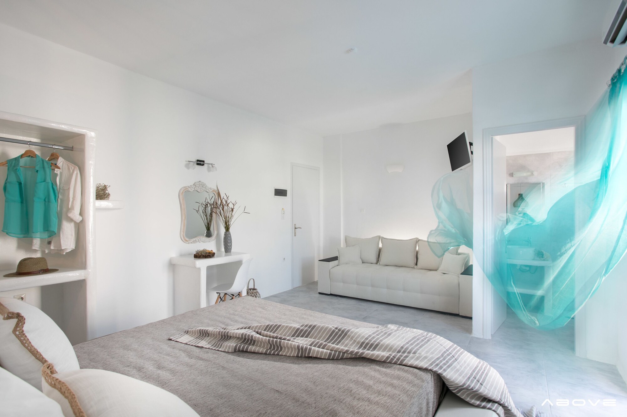 SUITE, MOUNTAIN VIEW, BALCONY