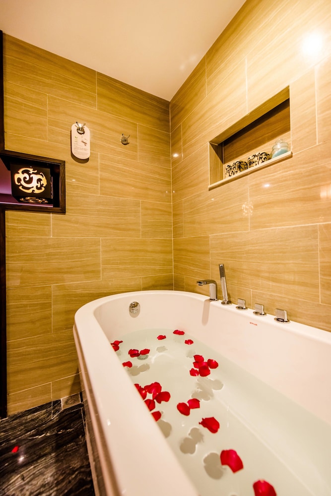 Xiang Yun Sha Garden Hotel 30/45