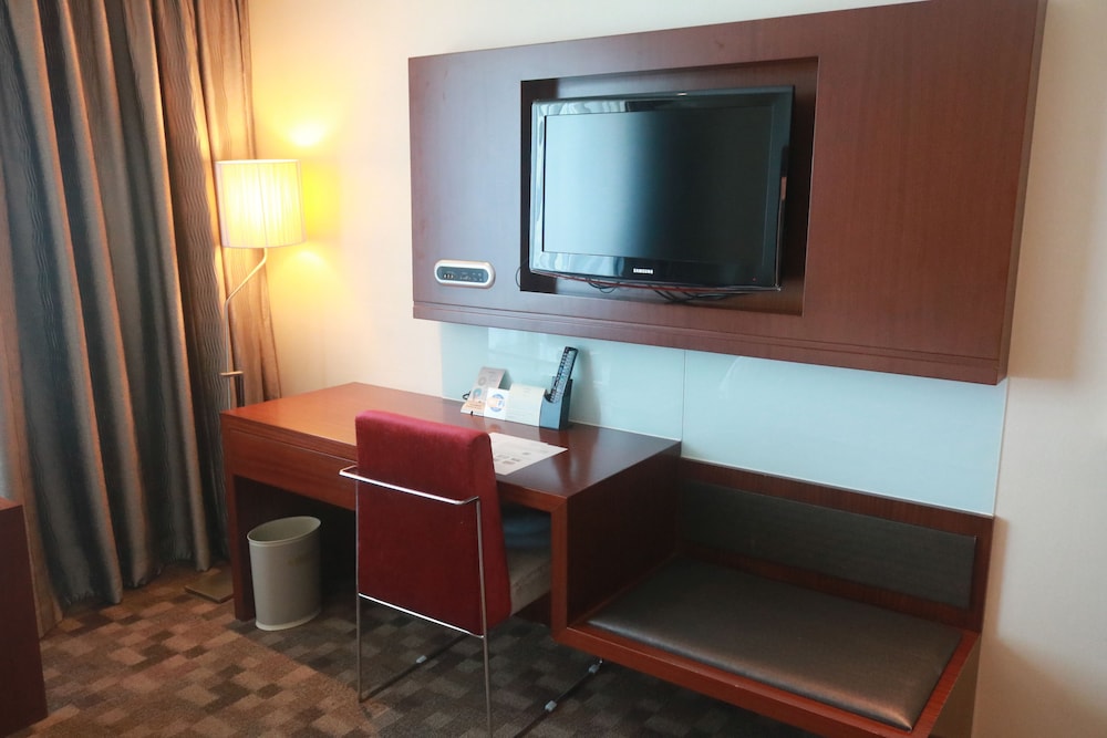 Novotel Shanghai Atlantis 57/68
