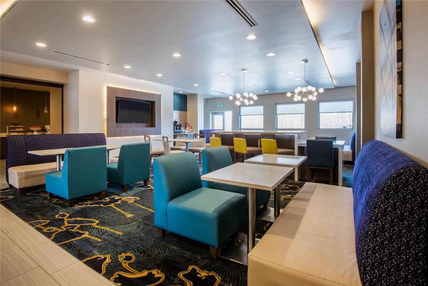 La Quinta Inn Suites By Wyndham Buffalo Amherst 48/50