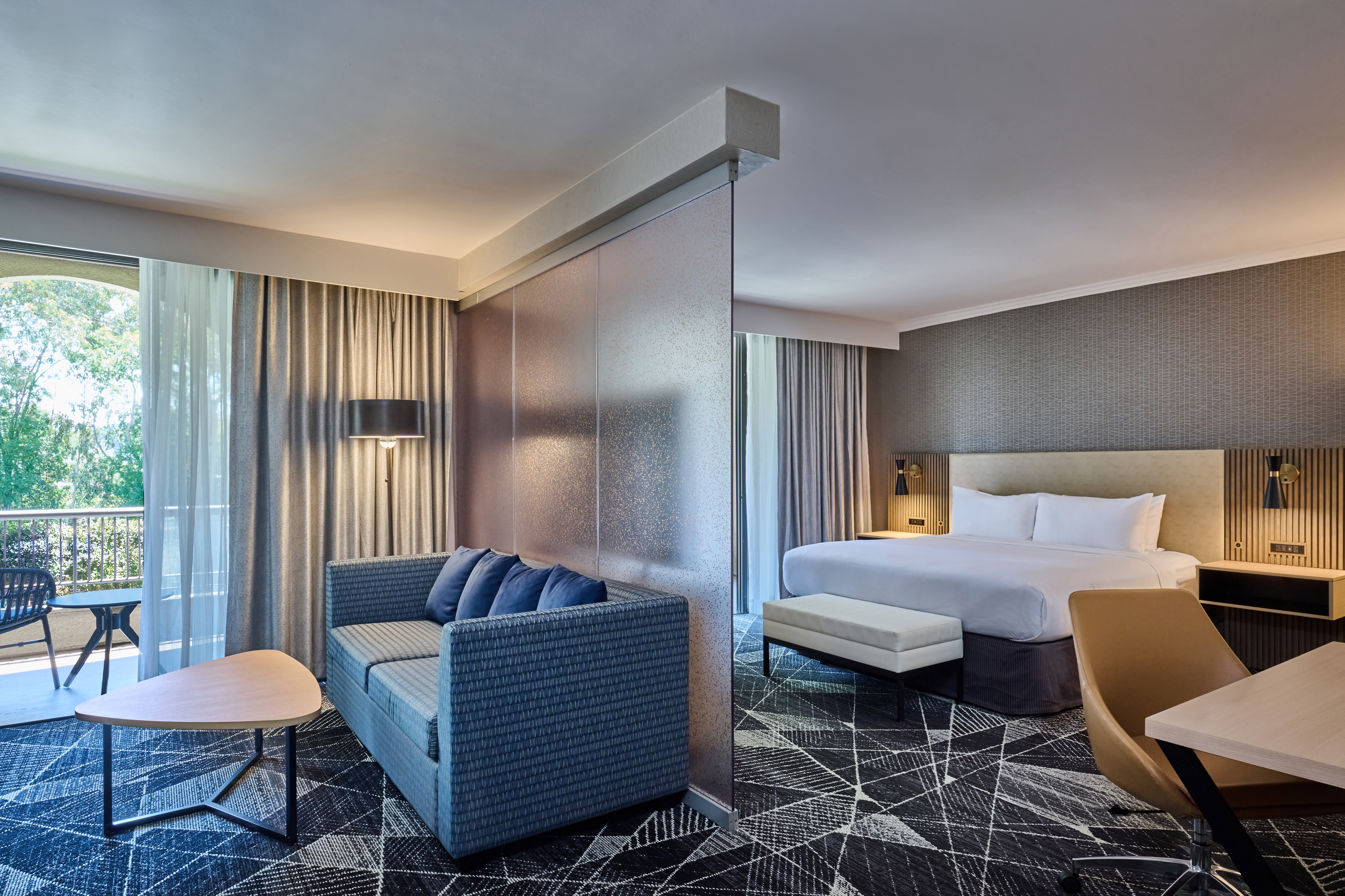 Doubletree By Hilton Newark Fremont 19/76