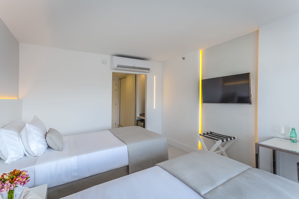 SUPERIOR, TWIN BEDS, CITY VIEW, BALCONY