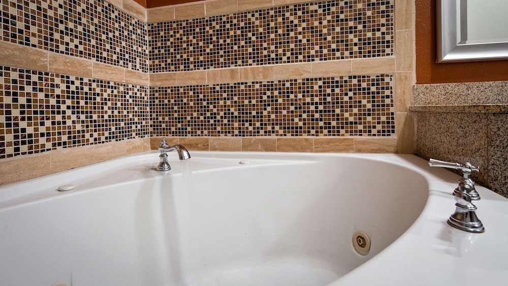 Best Western Plus Lee S Summit Hotel Suites 23/44
