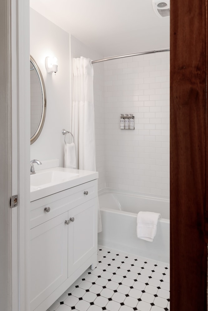 Lititz Springs Inn And Spa 42/46