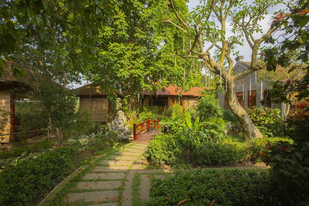 Westlake Hotel & Resort Vinh Phuc 44/50