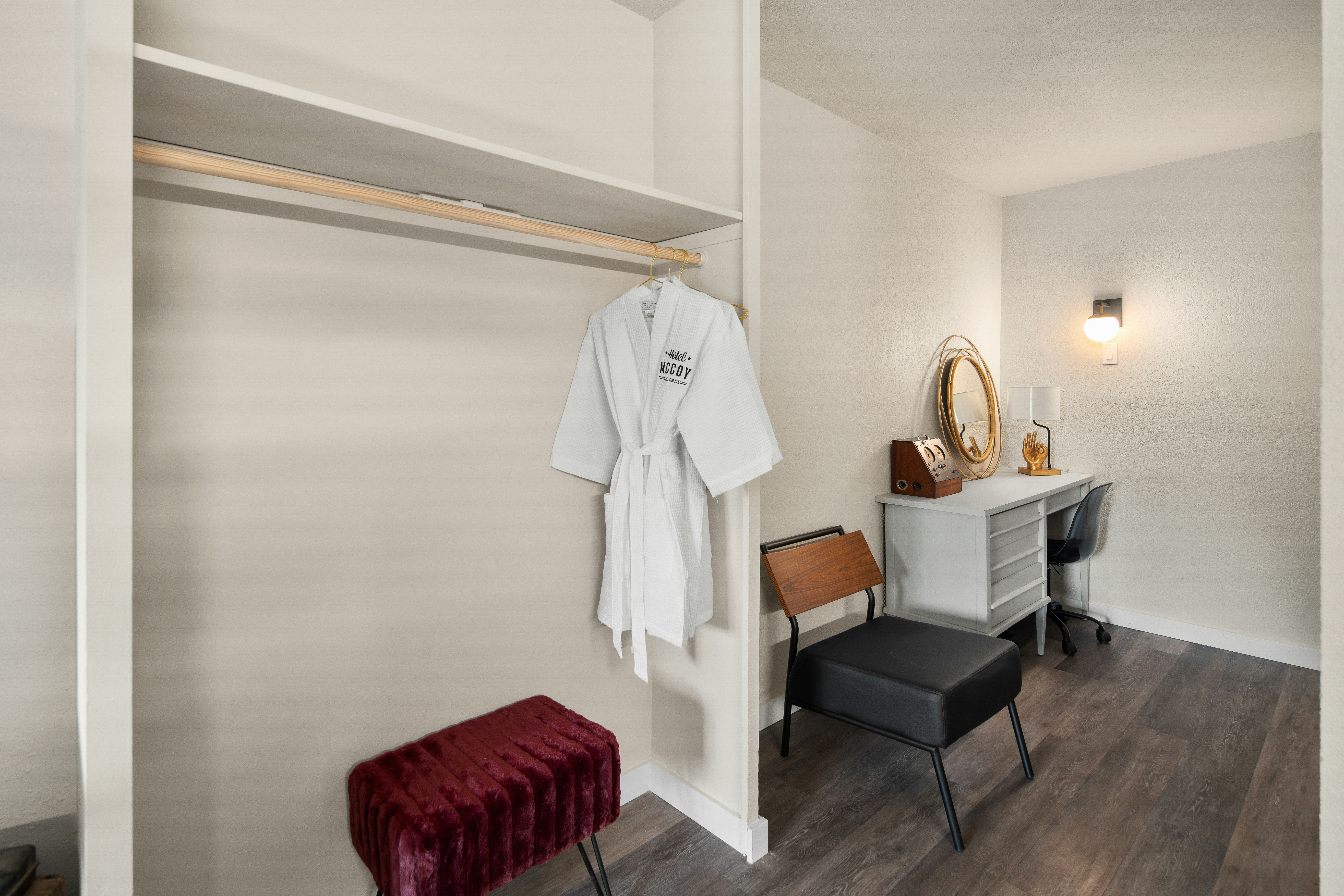 Manor Lodge Motel 68/68