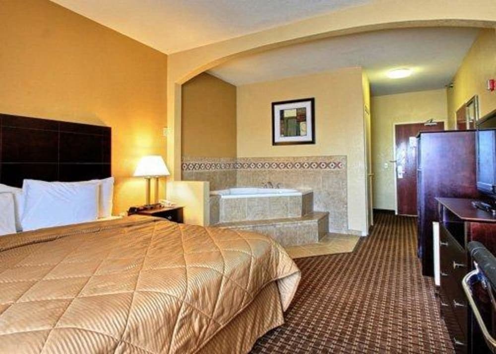 Quality Inn Des Moines North 11/27