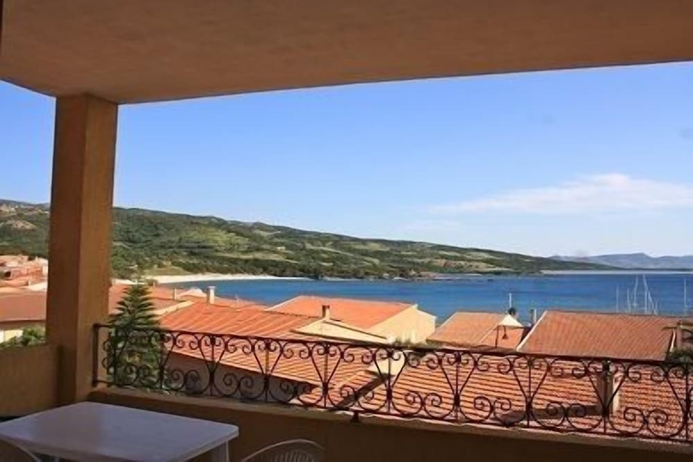 Appartamenti Isola Rossa Borgo Di Mare 36/55
