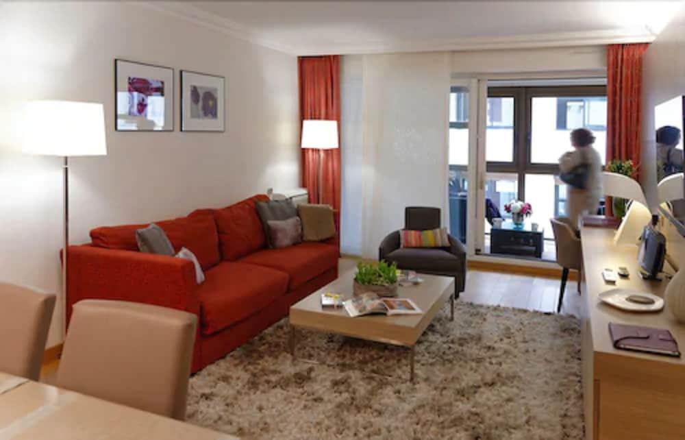 Residence Alma Marceau 35/56