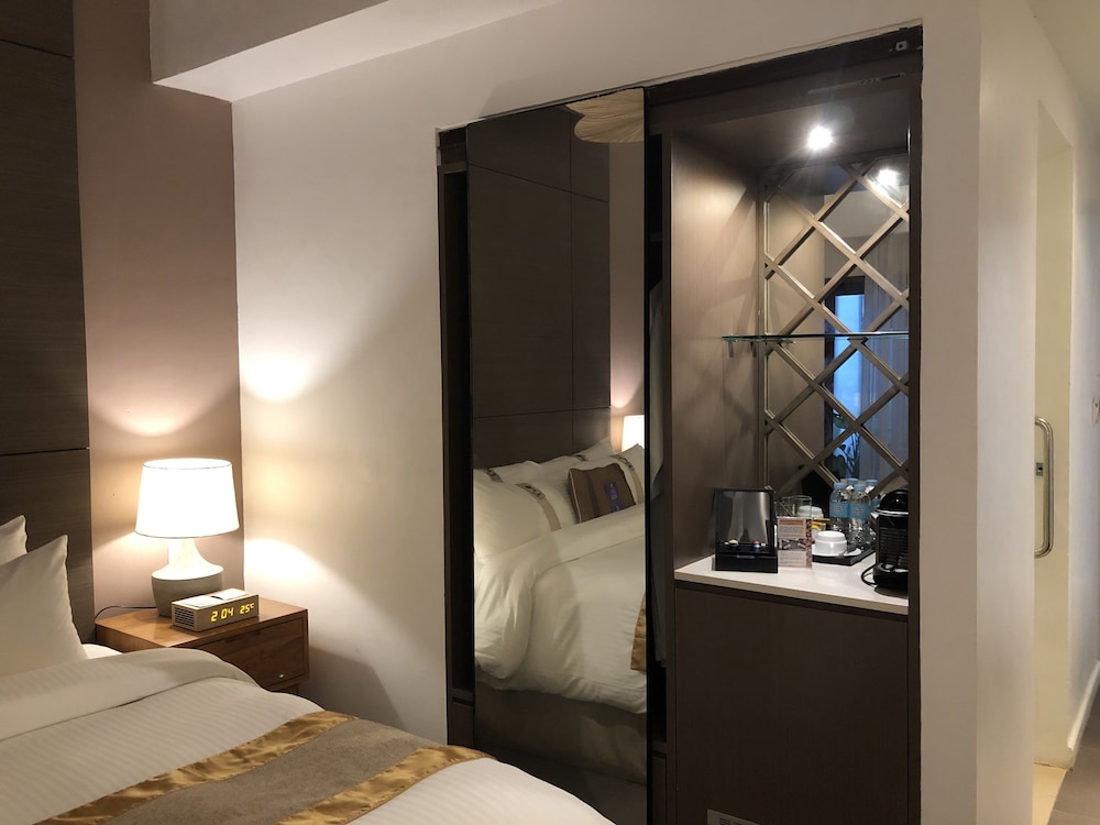 Ferra Hotel And Garden Suites 8/29